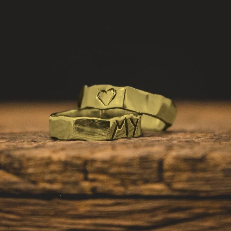 Par de Alianças Personalizadas - Custom (Ouro)