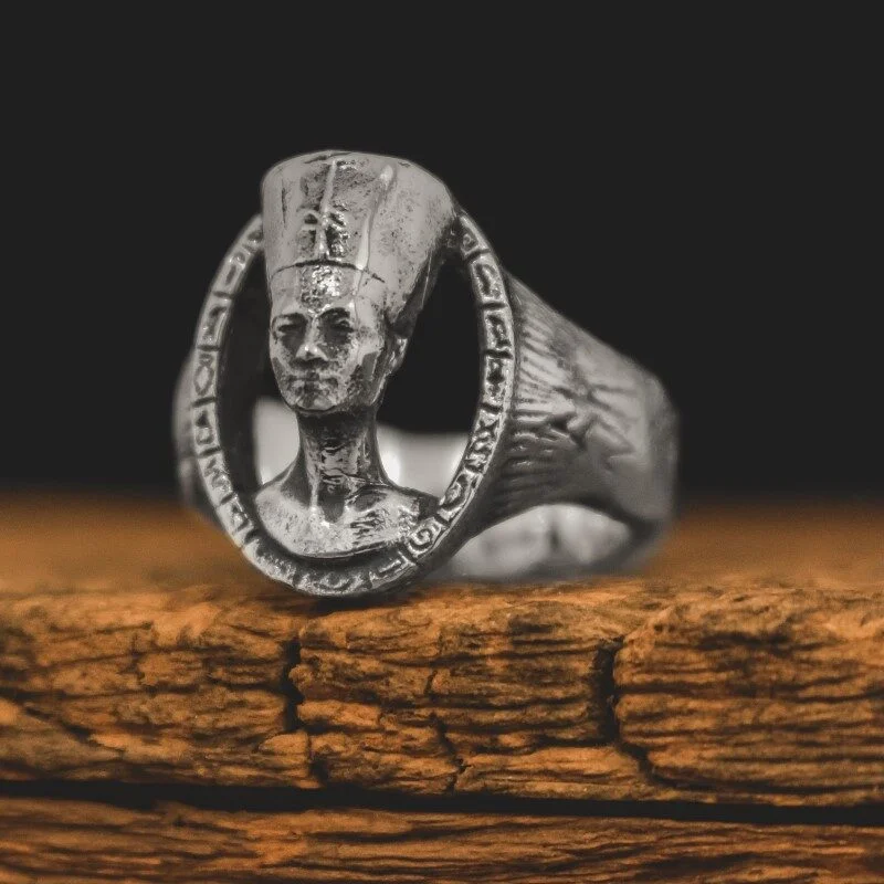 Anel Nefertiti (Prata)