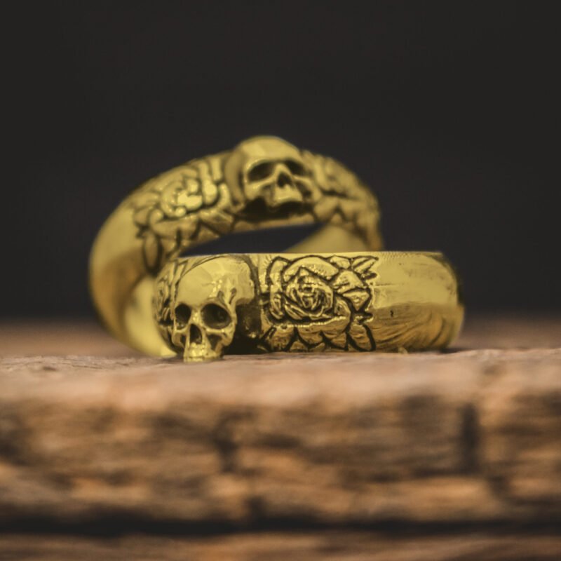 Par de Alianças de Caveiras - Skull of Bloom (Ouro)